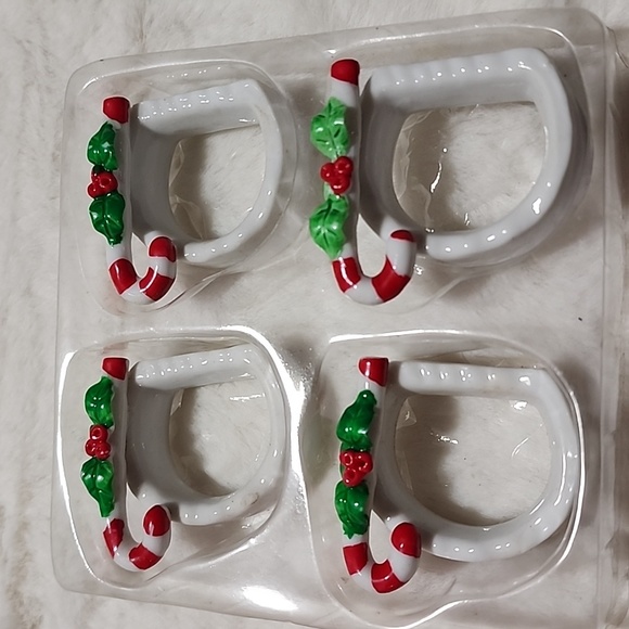 VINTAGE CHRISTMAS DECORATIVE ASSORTMENT BUNDLE - Picture 10 of 12